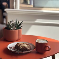 Toña Bakery & Café