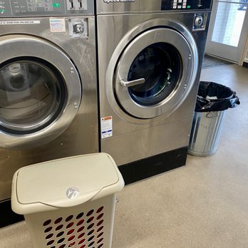 Red Rock Laundry - Laundromat Near Me - Redgranite, Wisconsin