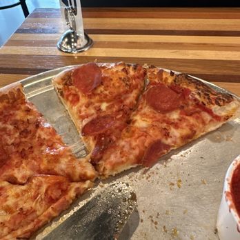 Knolla's Pizza - Pepperoni and Ham 0 Pizza - Pizza Near Me - Wichita, Kansas