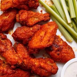 RJ's Pub & Grill - Best wings around!!