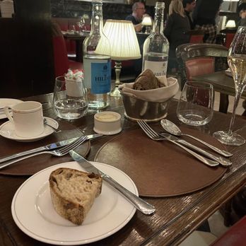 Holborn Dining Room - Bread and butter and ruinart - British Near Me - London, XGL