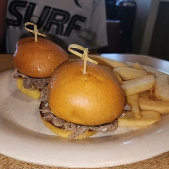 Highway Inn - Kalua pig sliders - Hawaiian Near Me - Waipahu, Hawaii Highway Inn - Kalua pig sliders - Hawaiian Near Me - Waipahu, Hawaii