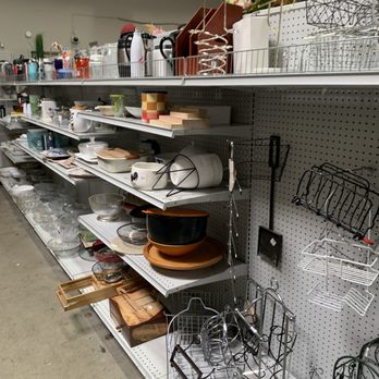 Goodwill Store & Donation Center - 8-25-2024 Full shelves. - Thrift Stores Near Me - San Mateo, California