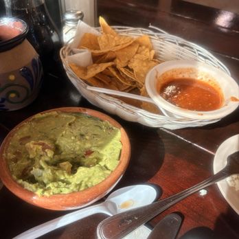 La Cocina de Doña Esthela - guacamole - Mexican Near Me - Valle de Guadalupe, BCN