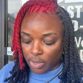 The Dread Master - 12" 0.4cm traditional locs - Hair Stylists Near Me The Dread Master - 12" 0.4cm traditional locs - Hair Stylists Near Me