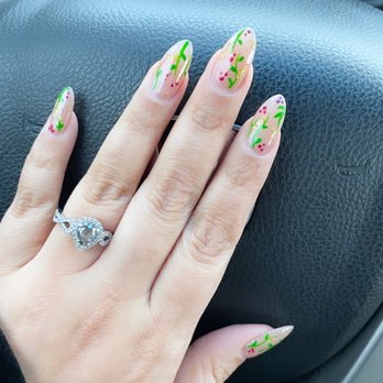 Royal Nails - Christmas nails - Nail Salons Near Me - Hesperia, California