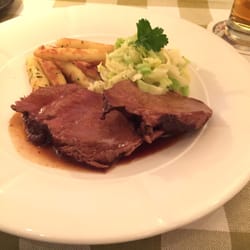 Lenz Im Hirsch - Kalbsnuss mit hausgemachten Schupfnudeln und Wirsing