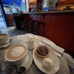 Le Petit Parisien - Chai latte and pecan tart