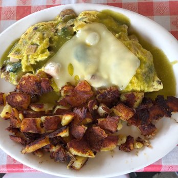 Village Cafe - 12/10/21 Canadian Omlette-how it's spelled on the menu, perfectly crisped home potatoes - American Near Me - Long Beach, California Village Cafe - 12/10/21 Canadian Omlette-how it's spelled on the menu, perfectly crisped home potatoes - American Near Me - Long Beach, California
