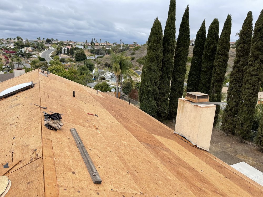 Slide of Hernandez Roofing