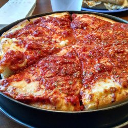 Davanni's Pizza & Hot Hoagies - Counter to table