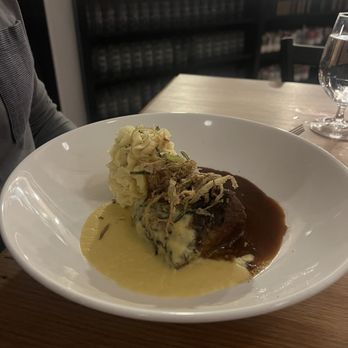 Rose Tavern - Short Rib was amazing - Wine Bars Near Me - Canandaigua, New York