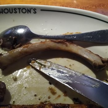 Houston's Restaurant - The BBQ ribs are actually larger in portion than any previous dining experieces. Each rib bone is 1/4 longer than before. - New American Near Me - Irvine, California Houston's Restaurant - The BBQ ribs are actually larger in portion than any previous dining experieces. Each rib bone is 1/4 longer than before. - New American Near Me - Irvine, California