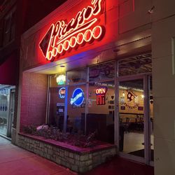 Picasso's Pizzeria - Front entrance