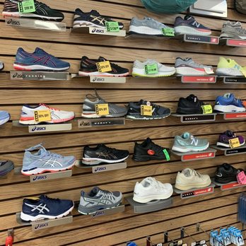 McCully Bicycle & Sporting Goods - Running shoes - Bikes Near Me - Honolulu, Hawaii McCully Bicycle & Sporting Goods - Running shoes - Bikes Near Me - Honolulu, Hawaii