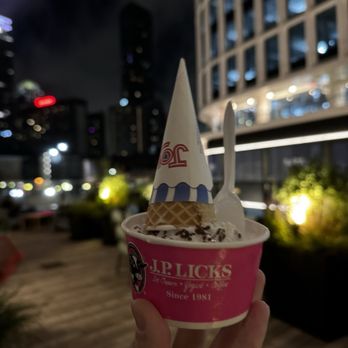 J P Licks - Ice Cream & Frozen Yogurt Near Me - Boston, Massachusetts
