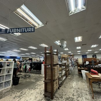 URM Thrift & Boutique  - misc - Thrift Stores Near Me - Covina, California