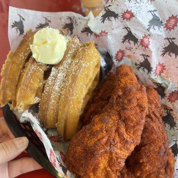 Howlin' Ray's - Chicken and waffles - Southern Near Me - Pasadena, California Howlin' Ray's - Chicken and waffles - Southern Near Me - Pasadena, California