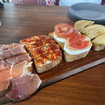 Elite Week with Postino Grant - Bruschetta Board - prosciutto, fig, mascarpone - sweet n' spicy pepper jam, goat cheese - fresh mozzarella, tomato, basil - Brie, apple, fig - Yelp Events Near Me - Tucson, Arizona Elite Week with Postino Grant - Bruschetta Board - prosciutto, fig, mascarpone - sweet n' spicy pepper jam, goat cheese - fresh mozzarella, tomato, basil - Brie, apple, fig - Yelp Events Near Me - Tucson, Arizona