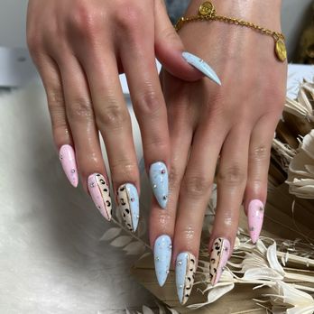 Oo Nailed It - Fun & girly--one of my faves - Nail Salons Near Me - Beverly Hills, California Oo Nailed It - Fun & girly--one of my faves - Nail Salons Near Me - Beverly Hills, California