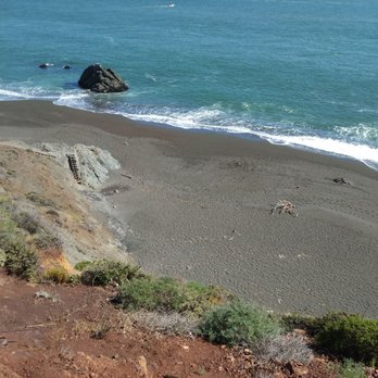 Black Sands Beach - Beautiful sunny day :) - Beaches Near Me - Sausalito, California Black Sands Beach - Beautiful sunny day :) - Beaches Near Me - Sausalito, California