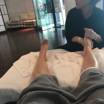 Relaxing Zone - Not the most quiet place...  but the foot massage is legit!!! - Massage Near Me - Sacramento, California