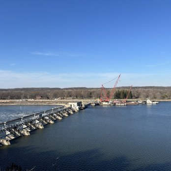 Starved Rock State Park - Illinois River - Parks Near Me - Utica, Illinois
