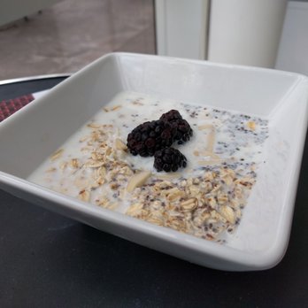 Cloud Bistro - Steel Cut Oatmeal ($4) - Cafes Near Me - Mountain View, California