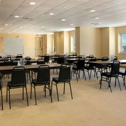 Microtel Inn & Suites by Wyndham Quincy - Meeting Room
