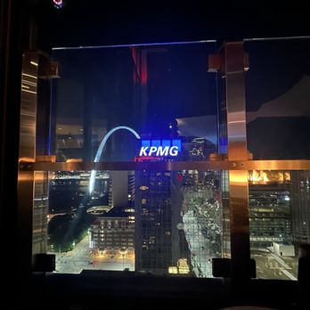 360 Rooftop Bar - Lounges Near Me - St. Louis, Missouri