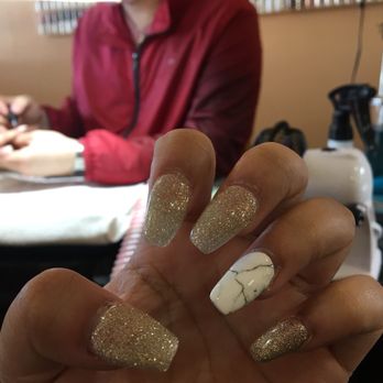 Happy Nails & Spa - Nail Salons Near Me - Oak Harbor, Washington