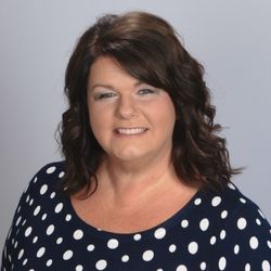 RE/MAX Legacy - Broker/Owner Julie Schnepp