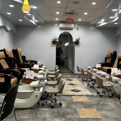 Ann Spa & Nails - Pedicure stations overall super clean