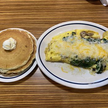 IHOP - Spinach and mushroom omelette sans hollandaise - Breakfast & Brunch Near Me - Burlington, North Carolina IHOP - Spinach and mushroom omelette sans hollandaise - Breakfast & Brunch Near Me - Burlington, North Carolina