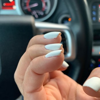 Gloss Nail Bar - Bad nail paint job, didn't even bother to clean up edges - Nail Salons Near Me - Houston, Texas