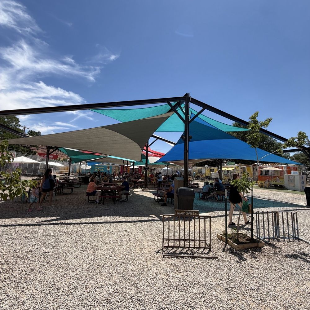 Wrap It Up - Dining area - Food Trucks Near Me - Moab, Utah Wrap It Up - Dining area - Food Trucks Near Me - Moab, Utah