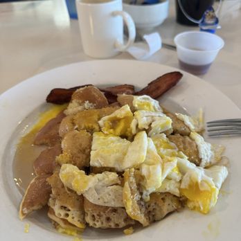 Wild Berry Diner - Diners Near Me - Mesa, Arizona