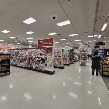 Target - Department Stores Near Me - Arlington Heights, Illinois