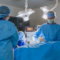 Legacy Spine and Neurological Specialists - Dr. Rubin performing minimally invasive surgery