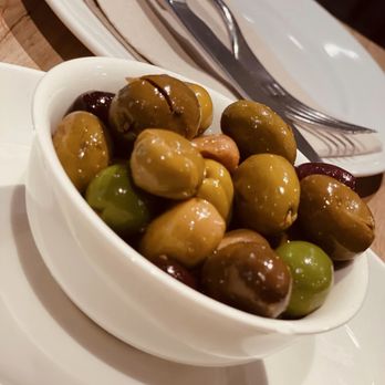 El Mercat - Olives - Cafeteria Near Me - Barcelona, B