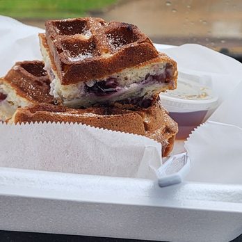 Papp's Food Truck - I got hungry so I had a piece. - Food Trucks Near Me Papp's Food Truck - I got hungry so I had a piece. - Food Trucks Near Me