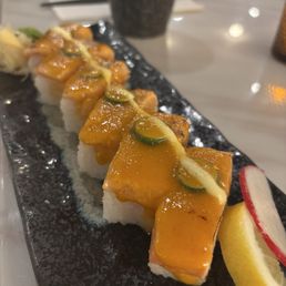 Salmon Oshi