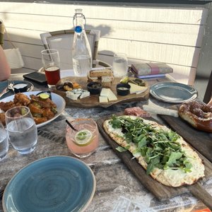 TAVERN & TABLE - 1005 Photos & 762 Reviews - 100 Church St, Mt