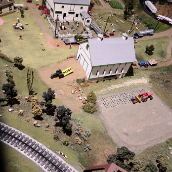 Choo Choo Barn - Museums Near Me - Strasburg, Pennsylvania
