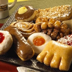 Daylight Donuts - Very big variety of pastries