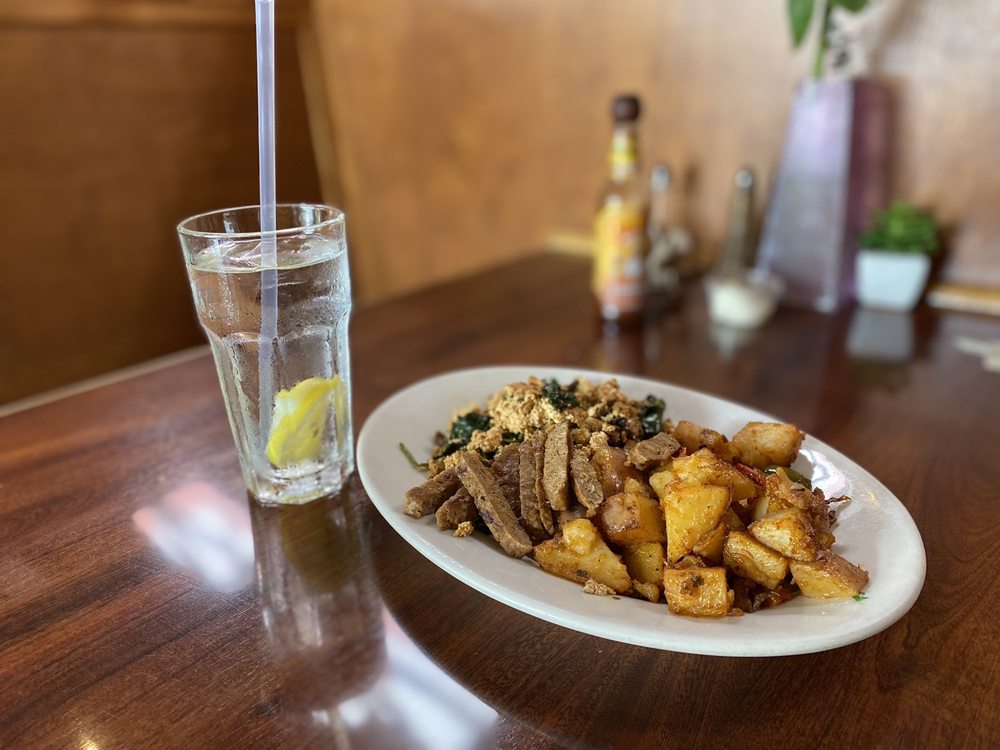 LOTUS CAFE & JUICE BAR Updated August 2024 758 Photos & 967 Reviews