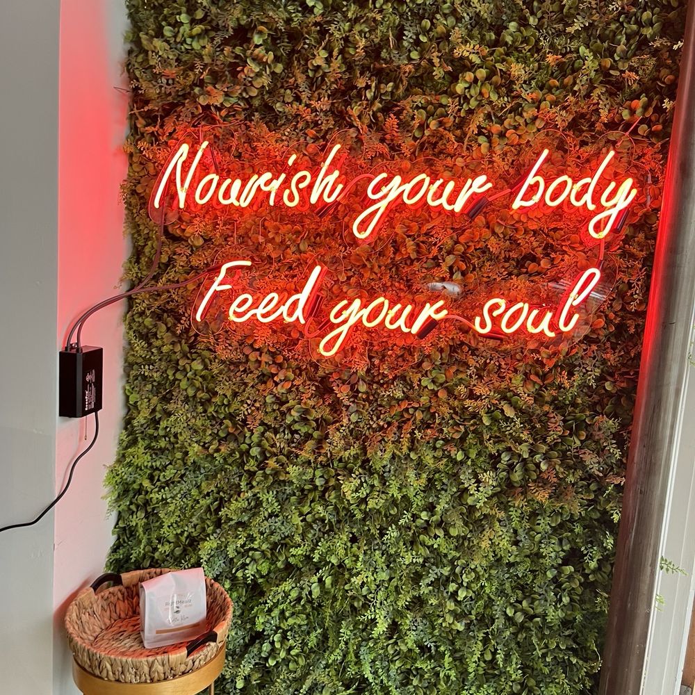 RightMealz Healthy Eatery - Sign - Cafes Near Me - Long Beach, California RightMealz Healthy Eatery - Sign - Cafes Near Me - Long Beach, California