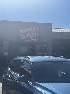 Ronnie's Burgers by null
