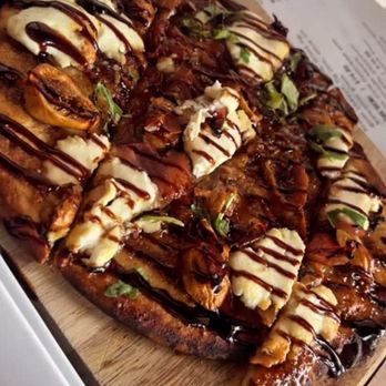 Mellow Grapes - Pig and fig flatbread was delicious. Must try with some wine. - Wine Bars Near Me - Miami, Florida