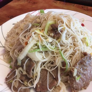China Wok - Beef Chow Mei Fun (sp?) - Chinese Near Me - Rosemount, Minnesota China Wok - Beef Chow Mei Fun (sp?) - Chinese Near Me - Rosemount, Minnesota